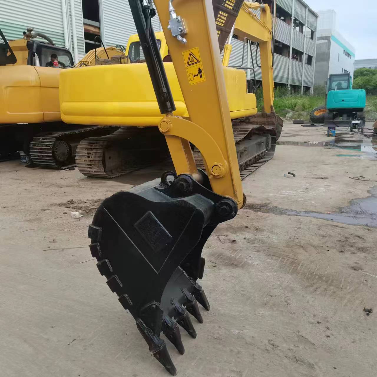 Cat3055E_5吨_12万人民币 (2)
